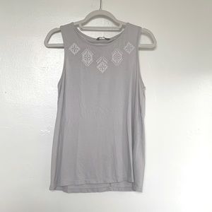 Keyhole embroidered tank top